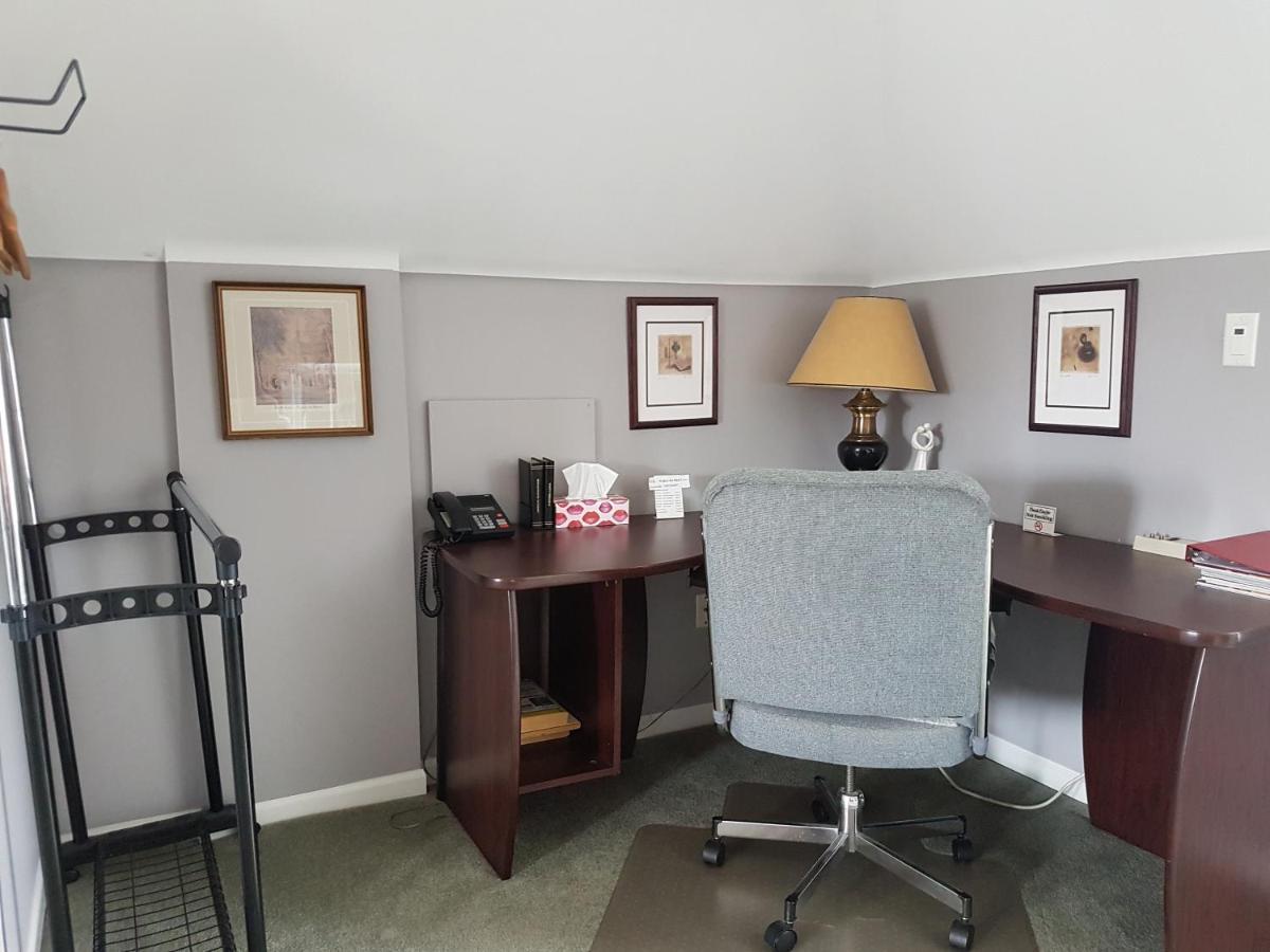 وندسور Ye Olde Walkerville Bed & Breakfast المظهر الخارجي الصورة