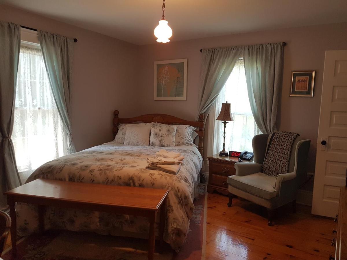 وندسور Ye Olde Walkerville Bed & Breakfast المظهر الخارجي الصورة