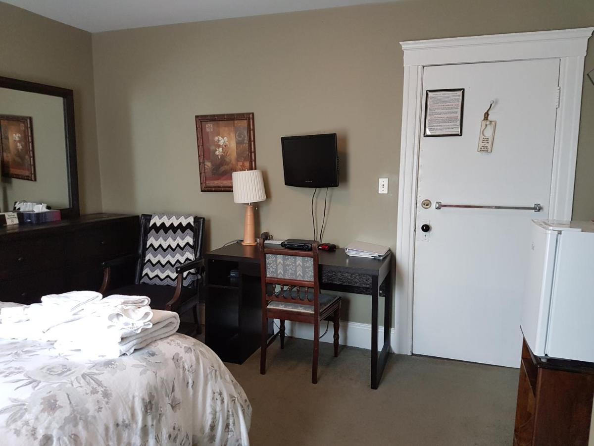 وندسور Ye Olde Walkerville Bed & Breakfast المظهر الخارجي الصورة