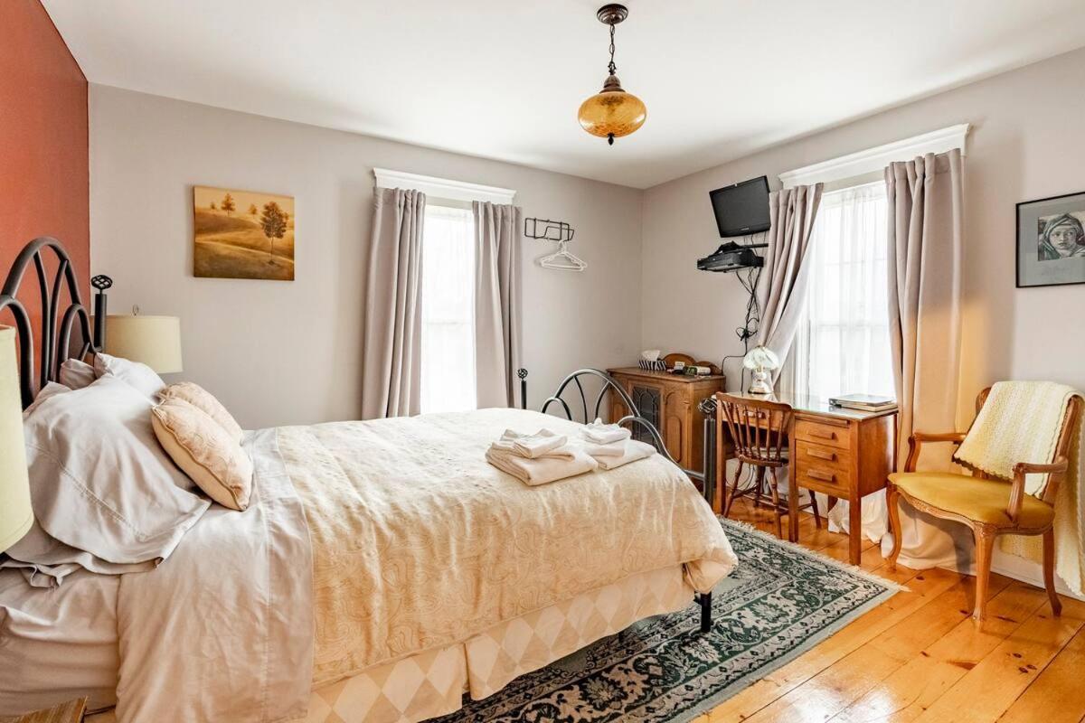 وندسور Ye Olde Walkerville Bed & Breakfast المظهر الخارجي الصورة