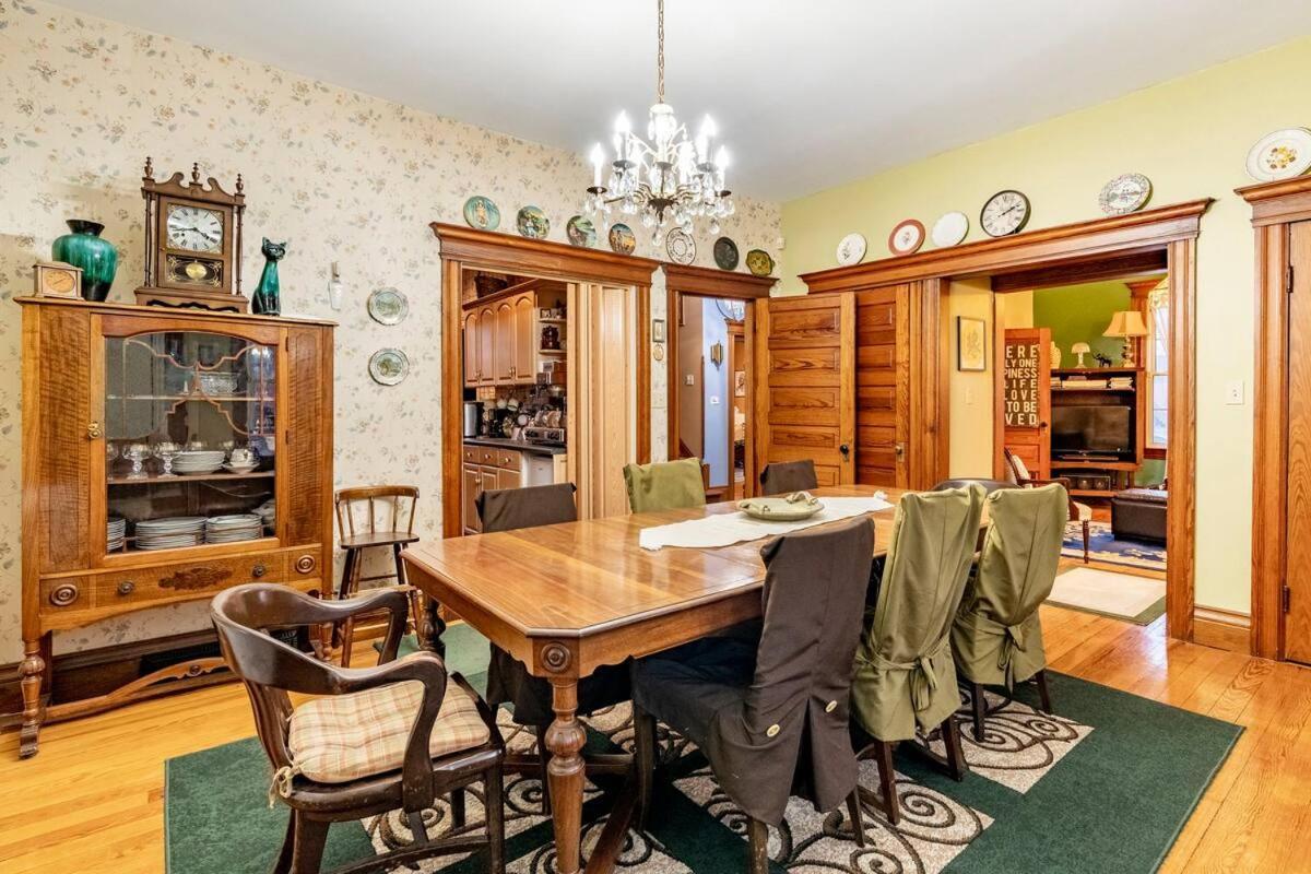 وندسور Ye Olde Walkerville Bed & Breakfast المظهر الخارجي الصورة