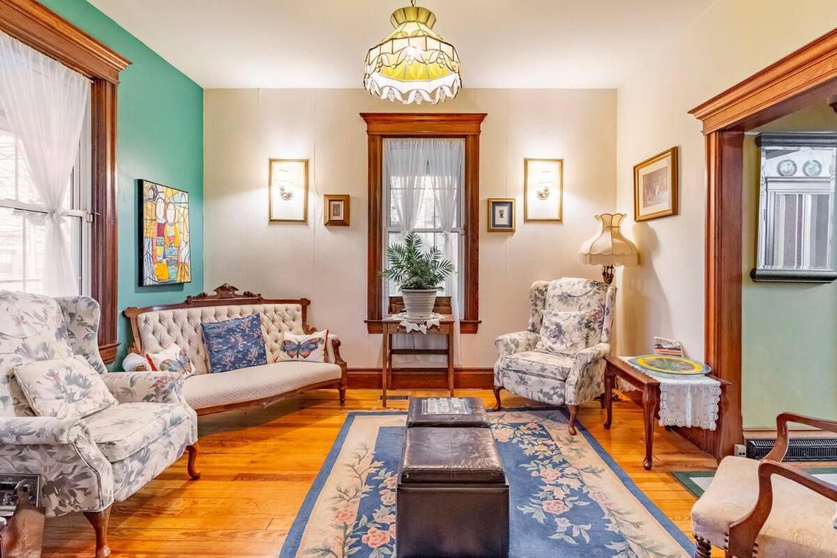 وندسور Ye Olde Walkerville Bed & Breakfast المظهر الخارجي الصورة