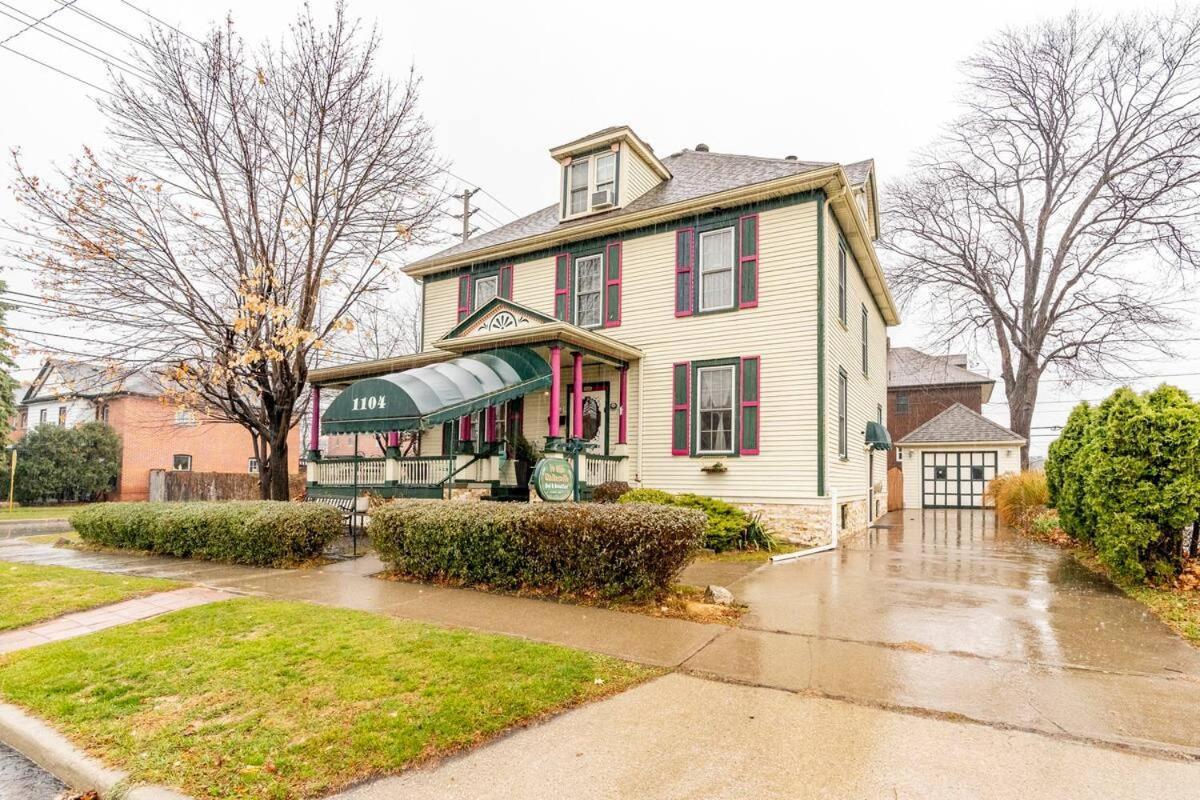 وندسور Ye Olde Walkerville Bed & Breakfast المظهر الخارجي الصورة