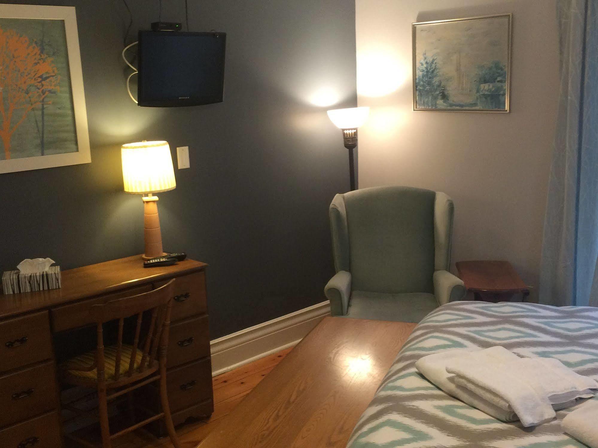 وندسور Ye Olde Walkerville Bed & Breakfast المظهر الخارجي الصورة