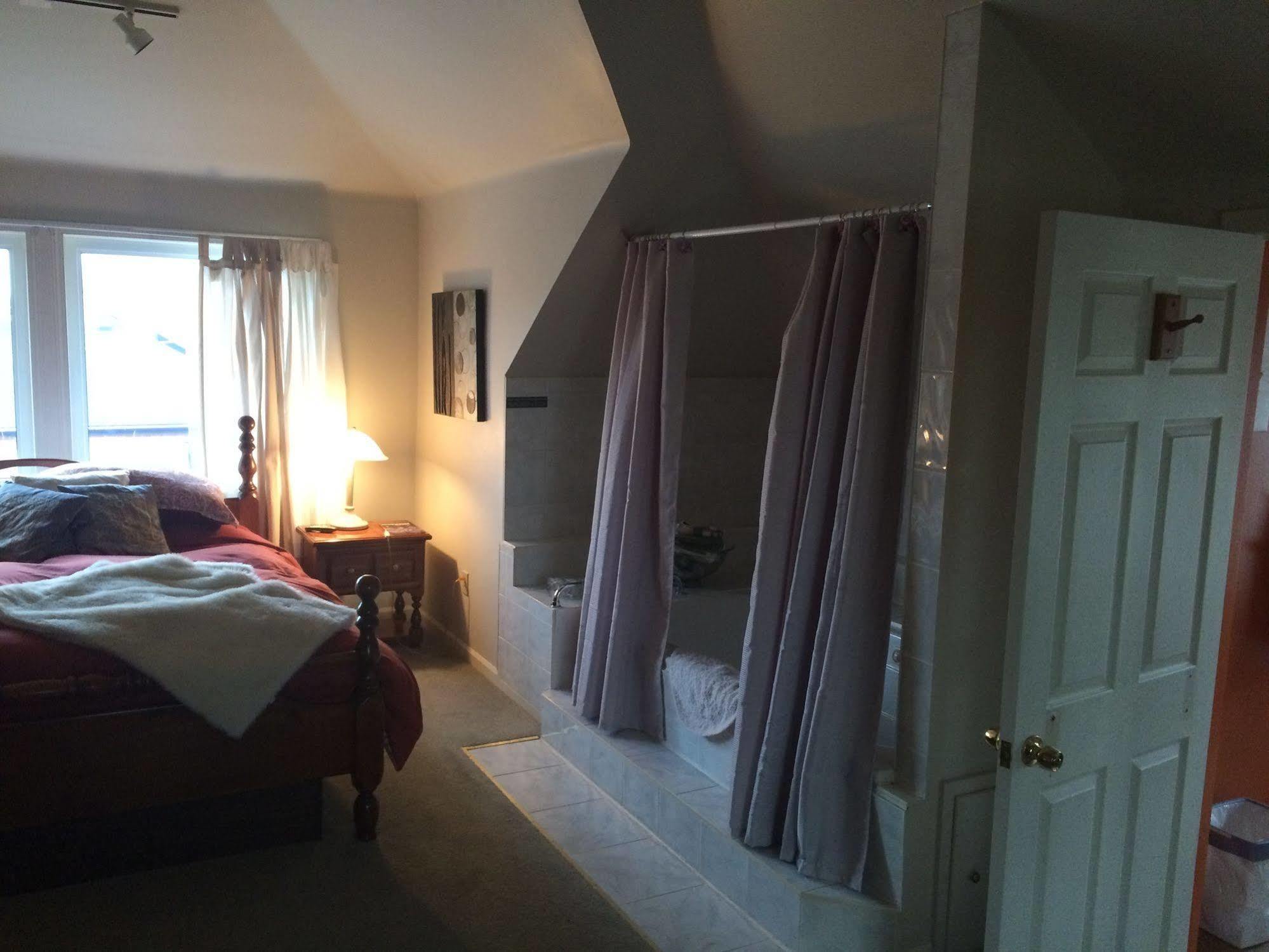 وندسور Ye Olde Walkerville Bed & Breakfast المظهر الخارجي الصورة